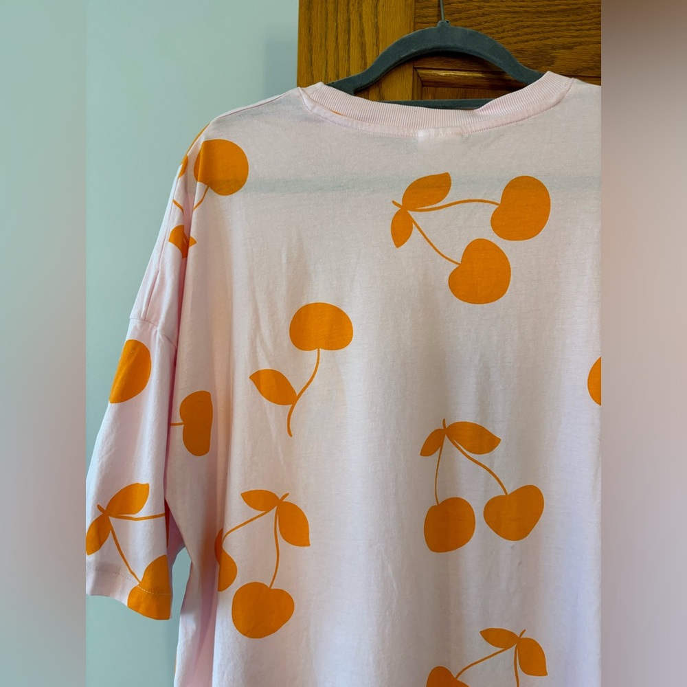Women’s T-Shirt Dress - Picture 4 of 5